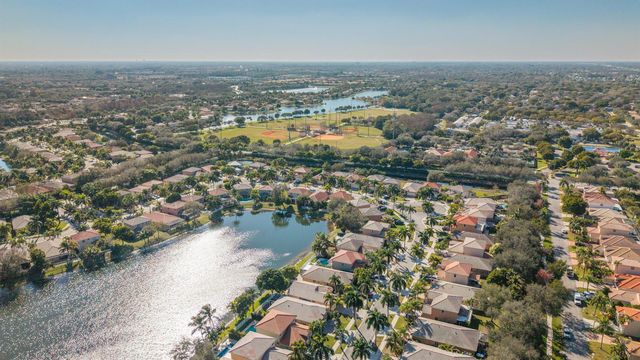 3800 WOODFIELD Drive, Coconut Creek, FL 33073