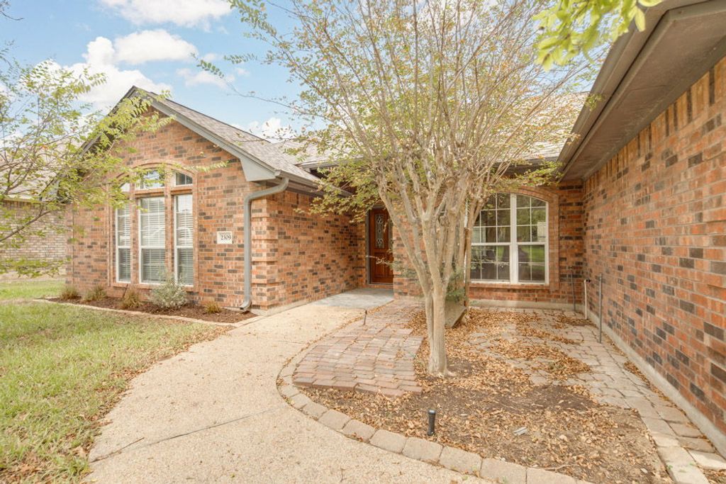 2309 North Pioneer Trail, Bryan, TX 77808 — photo 2