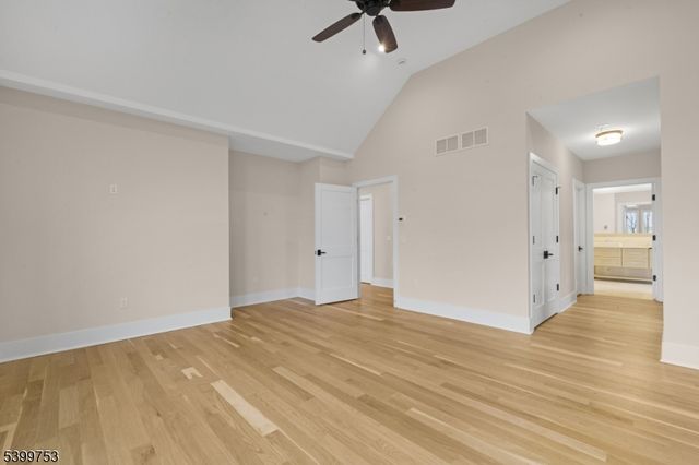 10 Twin Brooks Ct, Warren Twp., NJ 07059