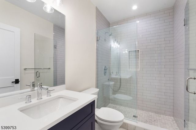 10 Twin Brooks Ct, Warren Twp., NJ 07059