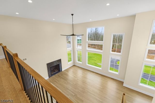 10 Twin Brooks Ct, Warren Twp., NJ 07059