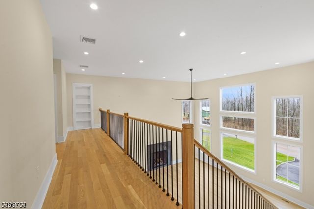 10 Twin Brooks Ct, Warren Twp., NJ 07059