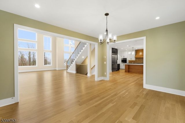 10 Twin Brooks Ct, Warren Twp., NJ 07059