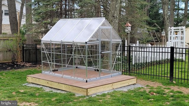 15 SHERIDAN DR, Hanover, PA 17331