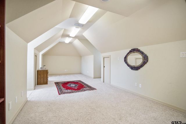 725 Locust Dr., Red Oak, TX 75154