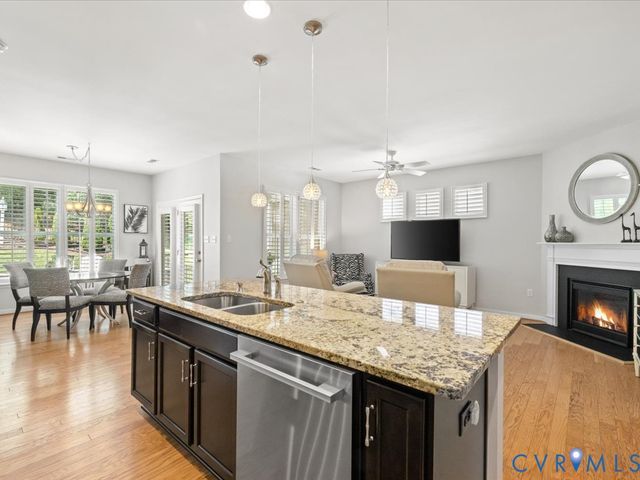 8088 Saddle Crest Dr, Mechanicsville, VA 23111