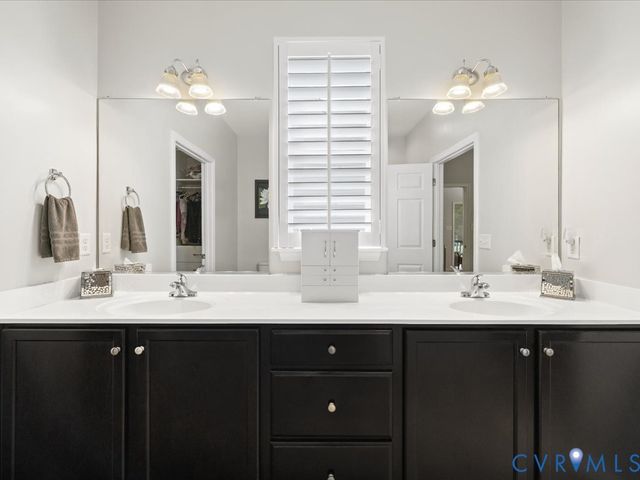 8088 Saddle Crest Dr, Mechanicsville, VA 23111