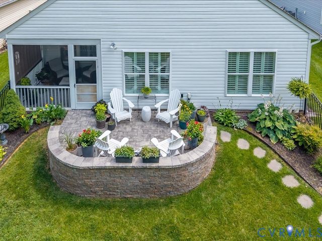 8088 Saddle Crest Dr, Mechanicsville, VA 23111