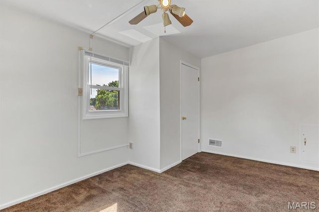 10724 Saint Matthew Lane, St Ann, MO 63074