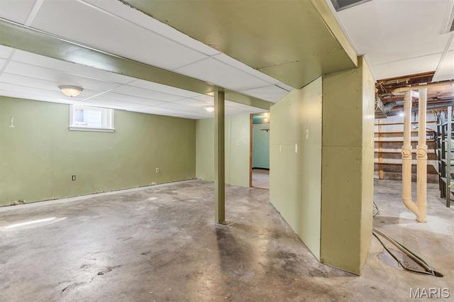 10724 Saint Matthew Lane, St Ann, MO 63074