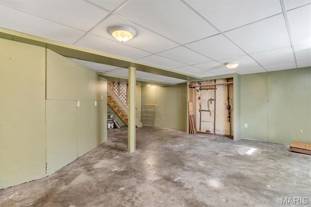10724 Saint Matthew Lane, St Ann, MO 63074