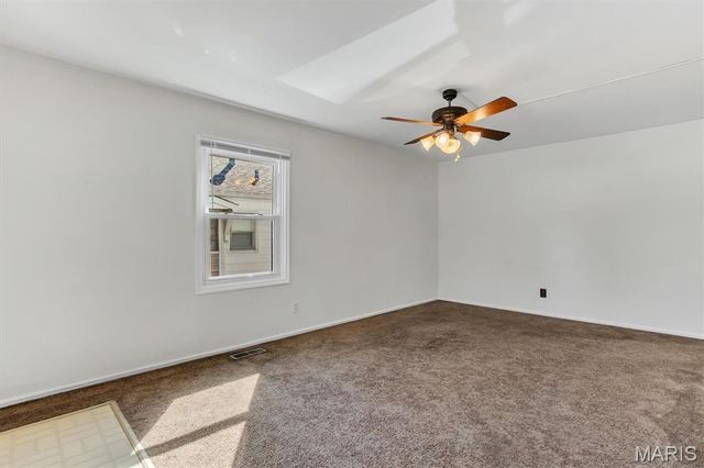 10724 Saint Matthew Lane, St Ann, MO 63074