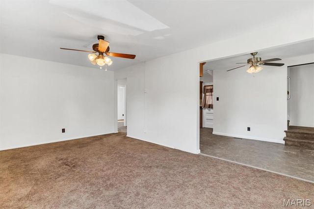 10724 Saint Matthew Lane, St Ann, MO 63074