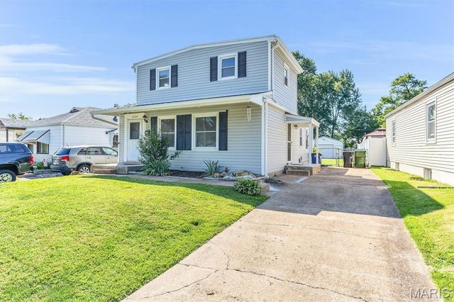 10724 Saint Matthew Lane, St Ann, MO 63074