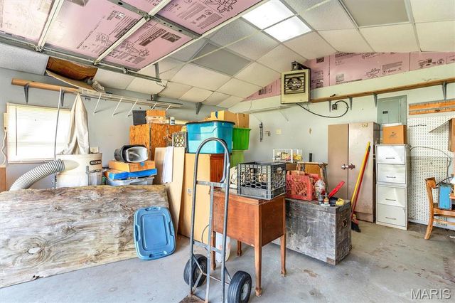 10724 Saint Matthew Lane, St Ann, MO 63074