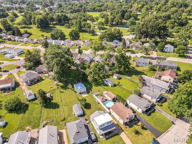 10724 Saint Matthew Lane, St Ann, MO 63074
