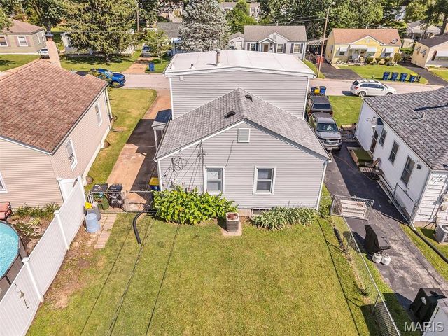 10724 Saint Matthew Lane, St Ann, MO 63074