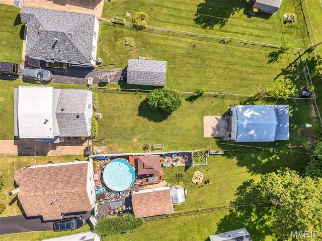 10724 Saint Matthew Lane, St Ann, MO 63074