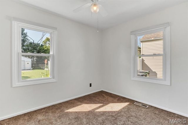 10724 Saint Matthew Lane, St Ann, MO 63074