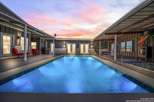 6653 Fm 539, Floresville, TX 78114