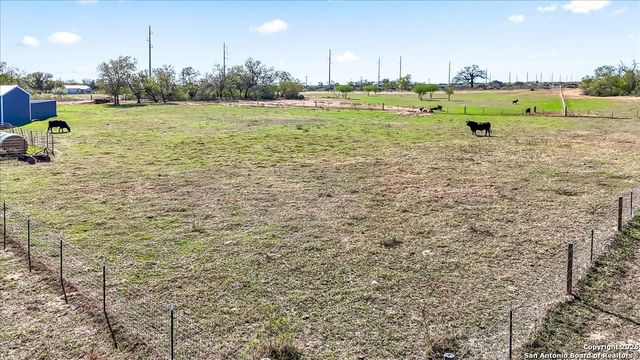 6653 Fm 539, Floresville, TX 78114