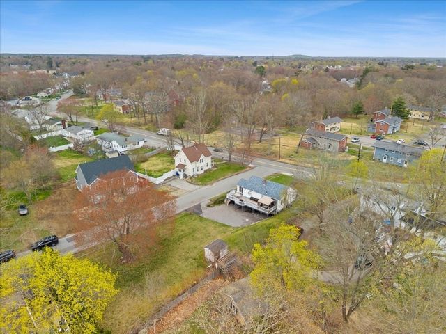 198 Highland St, Taunton, MA 02780