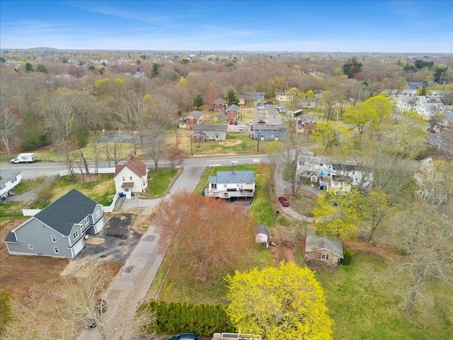 198 Highland St, Taunton, MA 02780