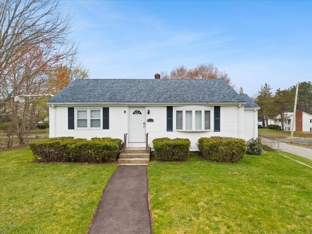 198 Highland St, Taunton, MA 02780