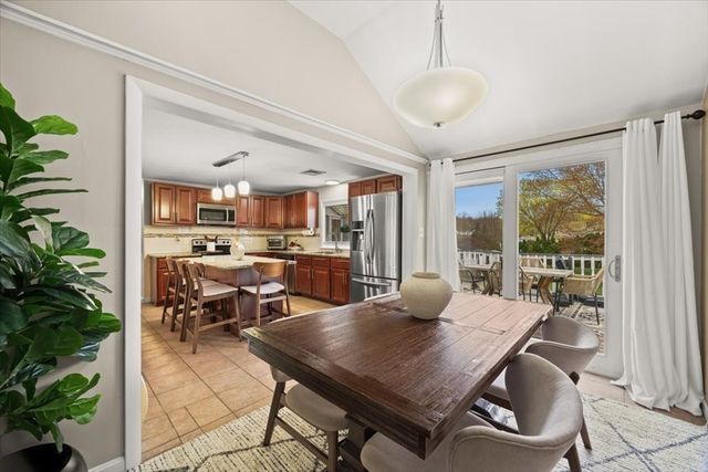 198 Highland St, Taunton, MA 02780