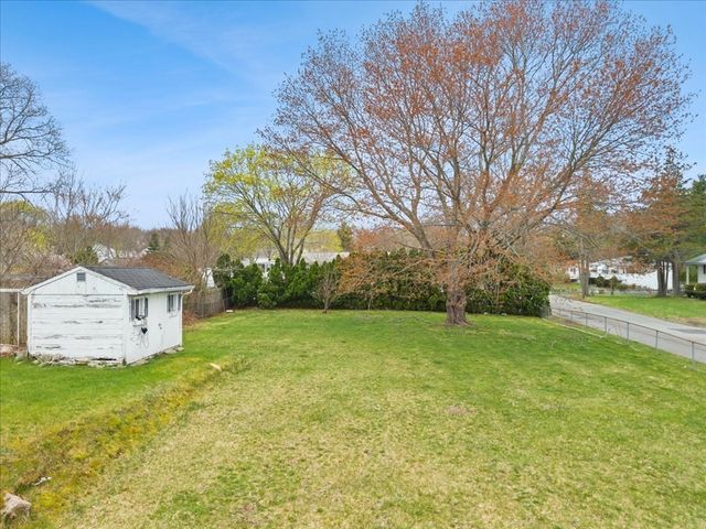 198 Highland St, Taunton, MA 02780