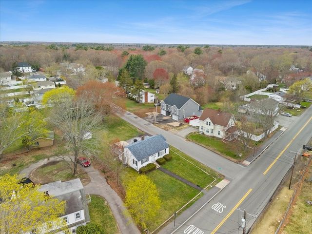 198 Highland St, Taunton, MA 02780