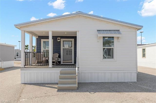 228 Poinsettia DR, Fort Myers, FL 33905
