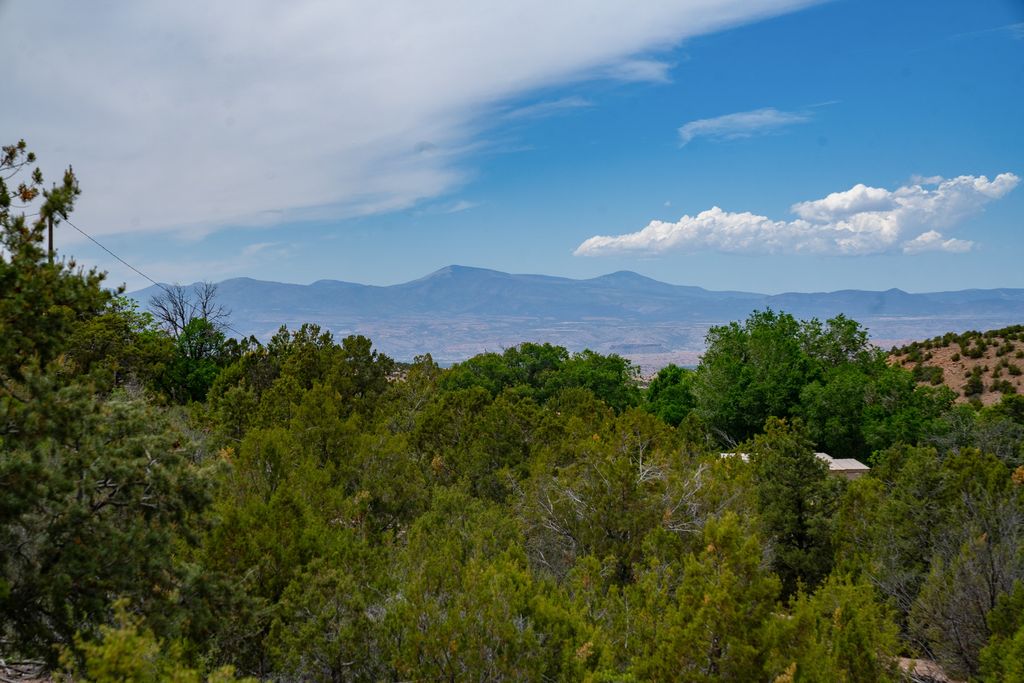 7 Rancho De Ortiz, Santa Fe, NM 87506