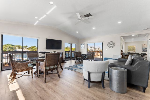 1167 Hillsboro Mile 709, Hillsboro Beach, FL 33062