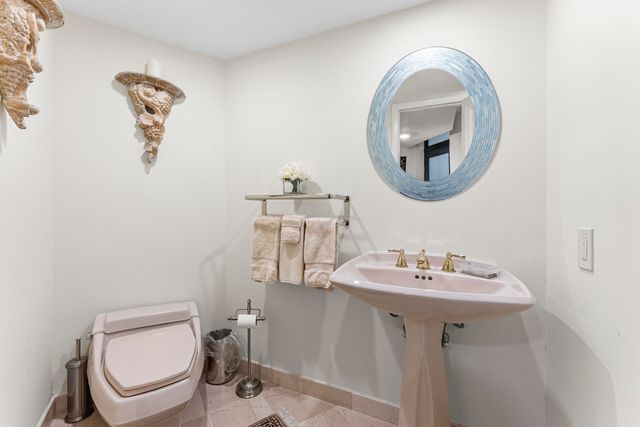 1167 Hillsboro Mile 709, Hillsboro Beach, FL 33062