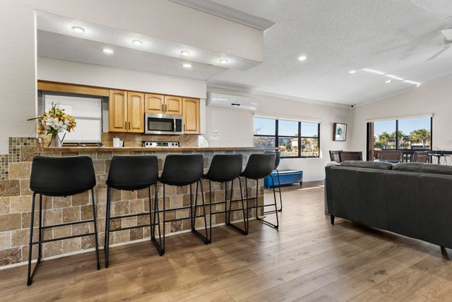 1167 Hillsboro Mile 709, Hillsboro Beach, FL 33062