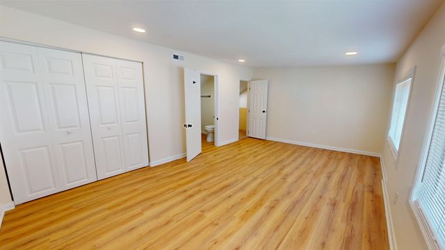 1052 Harrison Street, Milton, WV 25541