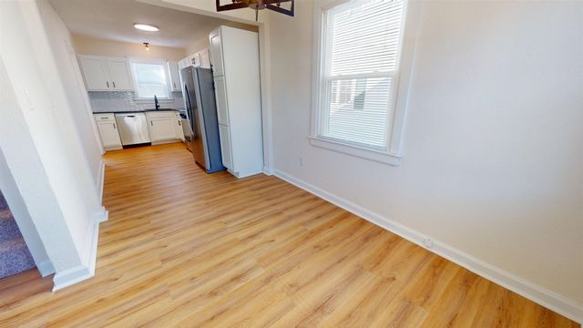 1052 Harrison Street, Milton, WV 25541