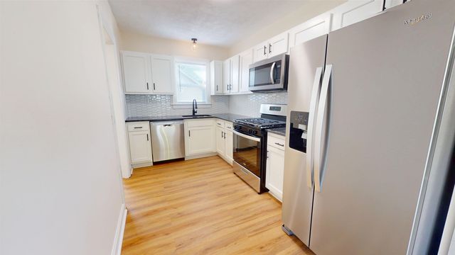 1052 Harrison Street, Milton, WV 25541