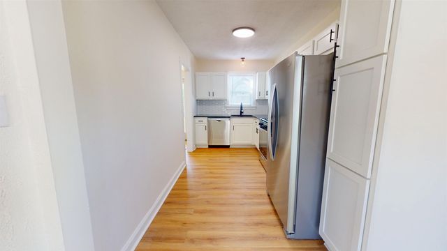 1052 Harrison Street, Milton, WV 25541