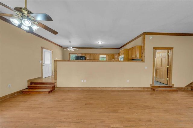 360 Dixon Cove Road, Sequatchie, TN 37374