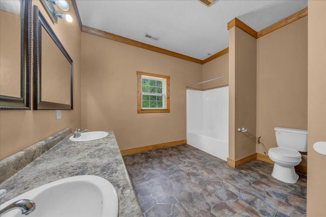 360 Dixon Cove Road, Sequatchie, TN 37374