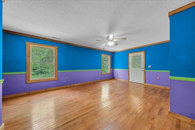 360 Dixon Cove Road, Sequatchie, TN 37374