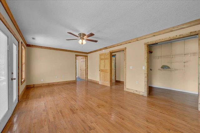 360 Dixon Cove Road, Sequatchie, TN 37374