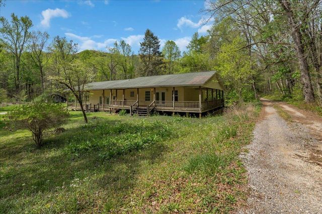360 Dixon Cove Road, Sequatchie, TN 37374