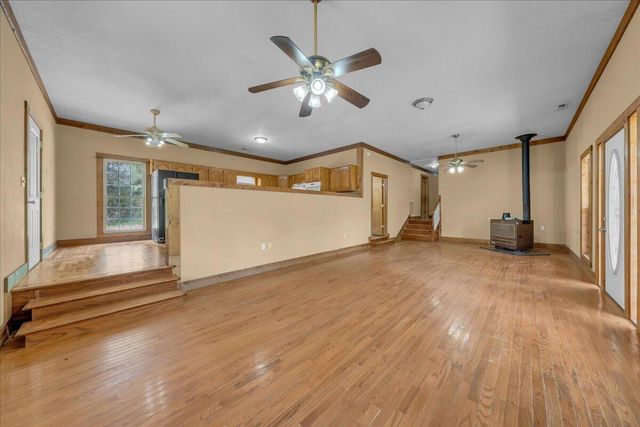 360 Dixon Cove Road, Sequatchie, TN 37374