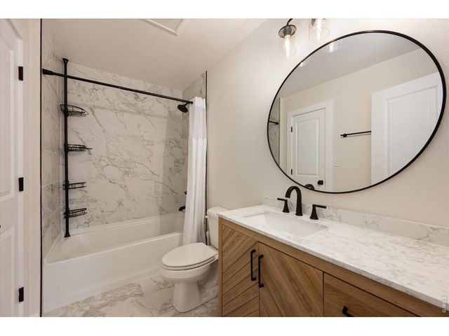 909 Willshire Dr, Fort Collins, CO 80521