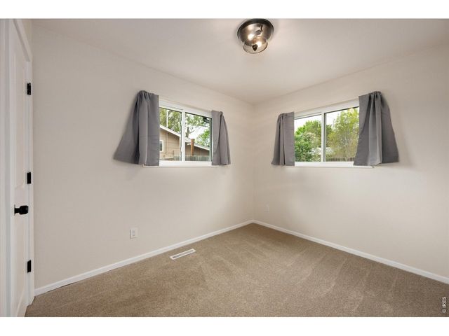 909 Willshire Dr, Fort Collins, CO 80521