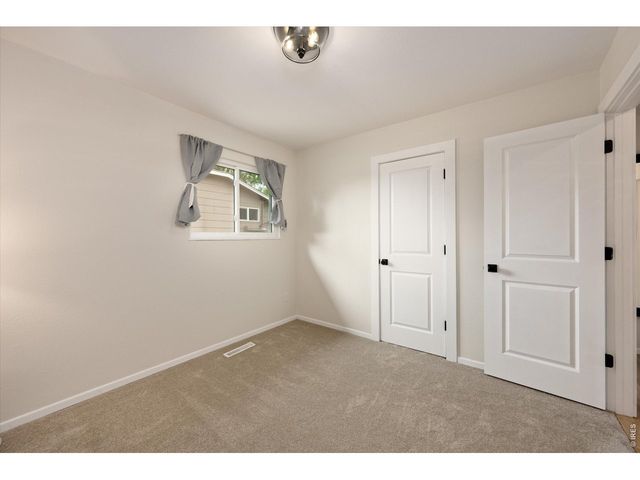 909 Willshire Dr, Fort Collins, CO 80521