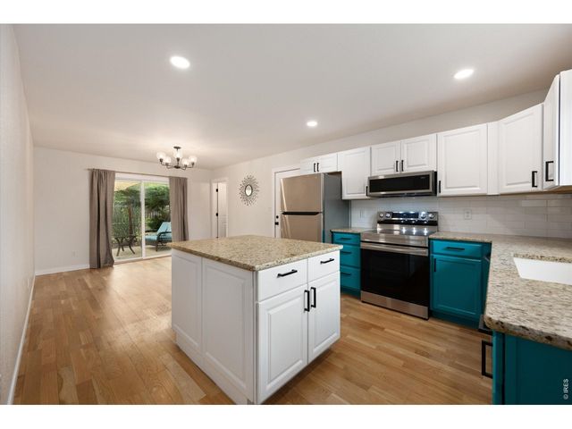 909 Willshire Dr, Fort Collins, CO 80521